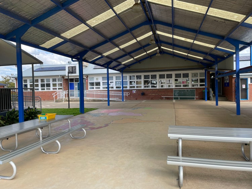 Yerong Creek Public School logo