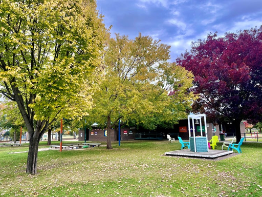 Hume Public School logo